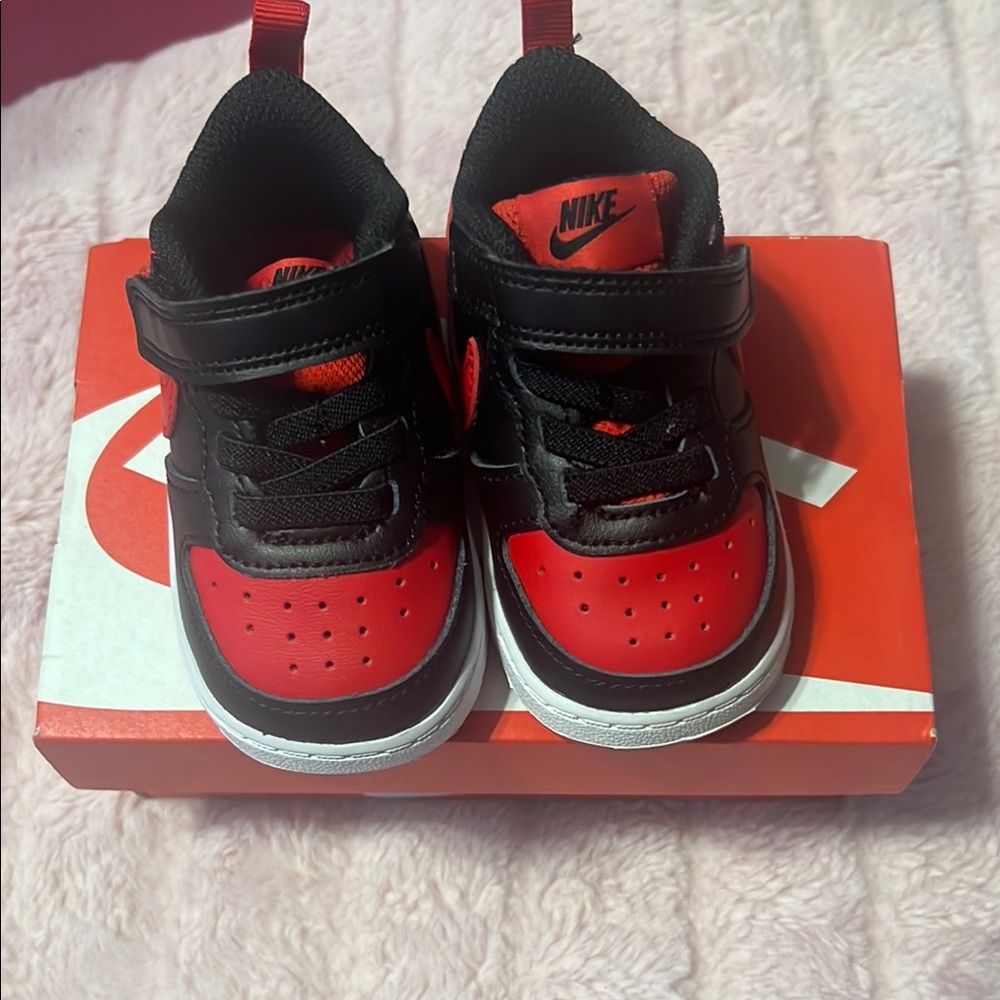 Nike Kids Red and Black Sneakers